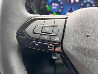 Ford Transit Connect 250 LWB 1.5 Limited 150PS PHEV Auto