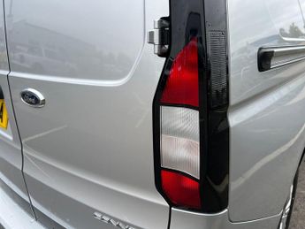 Ford Transit Connect 250 LWB 1.5 Limited 150PS PHEV Auto