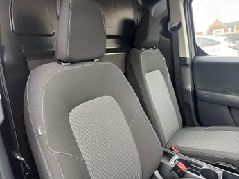 Ford Transit Courier Trend 43kWh 136PS Auto