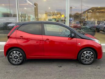 Toyota AYGO 1.0 VVT-i x-clusiv Hatchback 5dr Petrol x-shift Euro 6 (71 ps)
