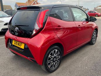 Toyota AYGO 1.0 VVT-i x-clusiv Hatchback 5dr Petrol x-shift Euro 6 (71 ps)