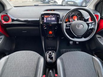 Toyota AYGO 1.0 VVT-i x-clusiv Hatchback 5dr Petrol x-shift Euro 6 (71 ps)