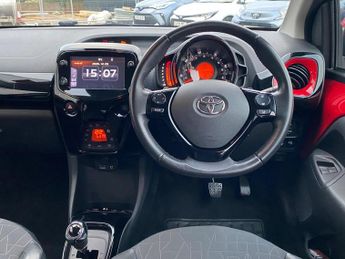 Toyota AYGO 1.0 VVT-i x-clusiv Hatchback 5dr Petrol x-shift Euro 6 (71 ps)
