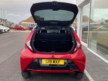 Toyota AYGO 1.0 VVT-i x-clusiv Hatchback 5dr Petrol x-shift Euro 6 (71 ps)