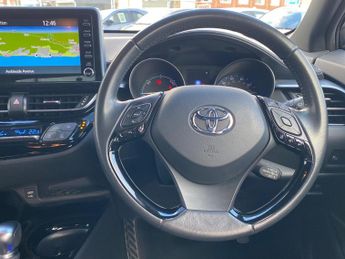 Toyota CHR 1.8 VVT-h GPF Design SUV 5dr Petrol Hybrid CVT Euro 6 (s/s) (122