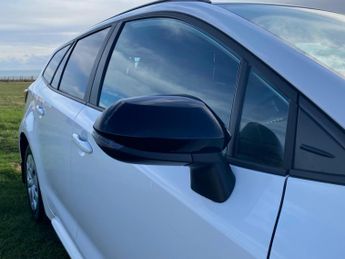 Toyota Corolla 1.8 VVT-h CVT Euro 6 (s/s) 5dr