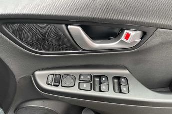 Hyundai Kona Ultimate 64kWh EV (204ps)
