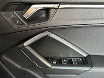 Audi Q3 5Dr S Line 35 1.5 TFSI MHEV Auto