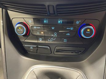 Ford Kuga 2.0 TDCi (150PS) 6 spd Titanium Edition 2WD 5dr.