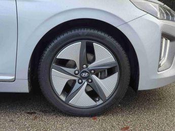 Hyundai Ioniq 1.6 GDi Hybrid Premium SE 5dr DCT