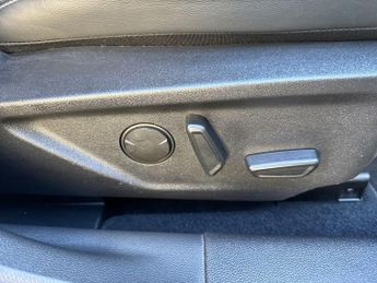 Ford Focus Vignale Focus 5Dr Vignale 1.0 125PS Auto