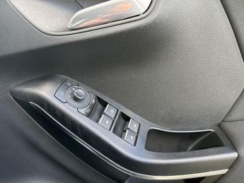 Ford Puma 5Dr ST-Line 1.0 MHEV 125PS Auto