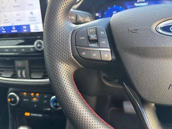 Ford Puma 5Dr ST-Line 1.0 MHEV 125PS Auto