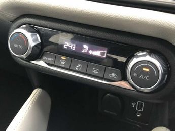 Nissan Micra 1.0 IG-T 92 Tekna 5dr CVT