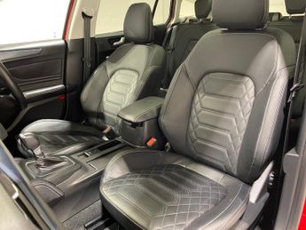 Ford Focus 1.0 Turbo EcoBoost (155PS) mHEV Automatic Active Vignale 5dr Est