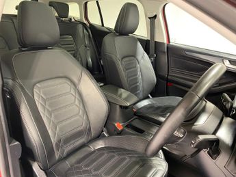 Ford Focus 1.0 Turbo EcoBoost (155PS) mHEV Automatic Active Vignale 5dr Est