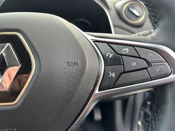 Renault ZOE 5Dr Iconic 100kW R135 50kWh Auto