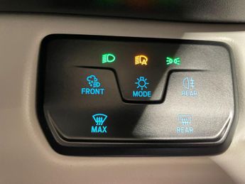 Ford Explorer 79kWh (340PS) EV Automatic PREMIUM AWD 5dr.***HIGH SPEC**