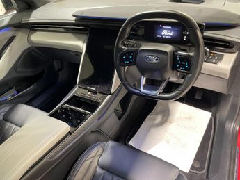 Ford Explorer 79kWh (340PS) EV Automatic PREMIUM AWD 5dr.***HIGH SPEC**