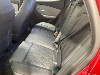 Ford Explorer 79kWh (340PS) EV Automatic PREMIUM AWD 5dr.***HIGH SPEC**