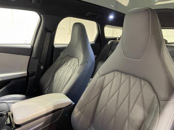 Ford Explorer 79kWh (340PS) EV Automatic PREMIUM AWD 5dr.***HIGH SPEC**