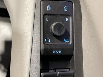 Ford Explorer 79kWh (340PS) EV Automatic PREMIUM AWD 5dr.***HIGH SPEC**