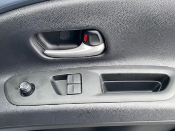 Toyota Aygo X 1.0 VVT-i Edge x-shift Euro 6 (s/s) 5dr