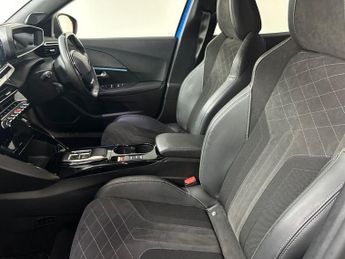 Peugeot 2008 5Dr GT Premium 100kW 50kWh Auto Estate