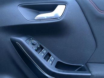 Ford Puma 5Dr ST-Line 1.0 MHEV 125PS Auto