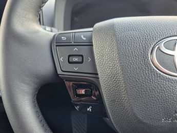 Toyota CHR 2.0 VVT 13.6kWh Design CVT Euro 6 (s/s) 5dr