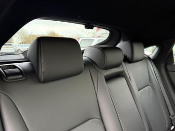 Honda Civic 2.0 eHEV Advance eCVT