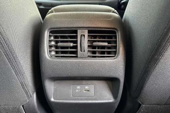 Nissan Qashqai 1.3 DiG-T MH 158 N-Connecta 5dr Xtronic