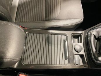 Ford Kuga 2.0 TDCi (150PS) 6 spd 2WD Titanium 5dr.