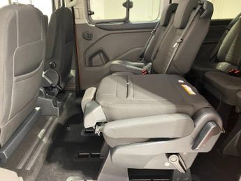 Ford Tourneo Custom 2.0 EcoBlue (130PS) Automatic L2 Titanium LWB 5dr**8 seater**