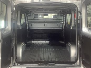 Renault Trafic SL30 Extra Sport SWB 2.0l Blue dCi 170ps EAG9