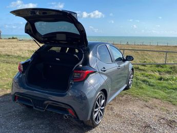 Toyota Yaris 1.5 VVT-h GR SPORT E-CVT Euro 6 (s/s) 5dr