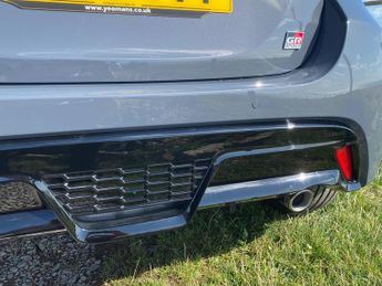 Toyota Yaris 1.5 VVT-h GR SPORT E-CVT Euro 6 (s/s) 5dr