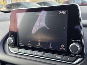 Nissan Qashqai 1.3 DiG-T MH 158 Acenta Premium 5dr Xtronic