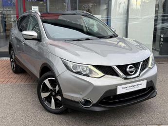 Nissan Qashqai 1.5 dCi N-Connecta [Glass Roof]