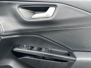 Ford Puma 5Dr Titanium 1.0 MHEV 125PS Auto