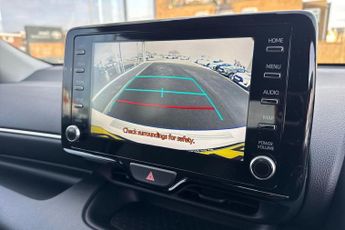 Toyota Yaris 1.5 VVT-h Design Hatchback 5dr Petrol Hybrid E-CVT Euro 6 (s/s) 