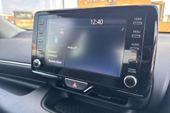 Toyota Yaris 1.5 VVT-h Design Hatchback 5dr Petrol Hybrid E-CVT Euro 6 (s/s) 
