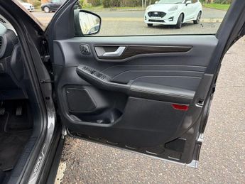 Ford Kuga 5Dr Vignale 2.5 FHEV 190PS 2WD Auto