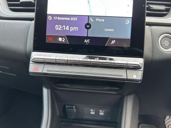 Renault Captur 5Dr Techno 1.6 E-Tech FHEV 145PS Auto