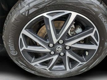 Toyota Yaris 1.5 Hybrid Design 5dr CVT