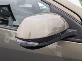 Toyota Yaris 1.5 Hybrid Design 5dr CVT