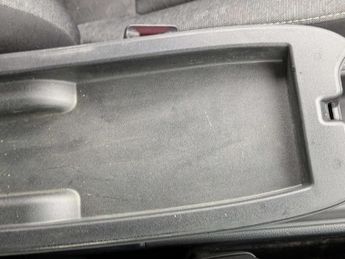 Toyota Yaris 1.5 Hybrid Design 5dr CVT