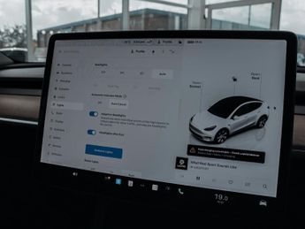 Tesla Model Y Long Range AWD 5dr Auto