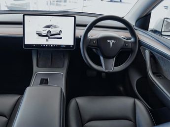 Tesla Model Y Long Range AWD 5dr Auto