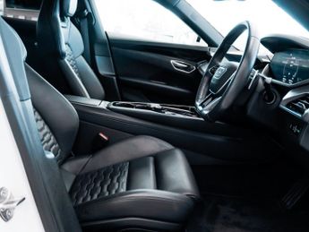 Audi E-Tron Gt 390kW Quattro 93kWh Vorsprung 4dr Auto